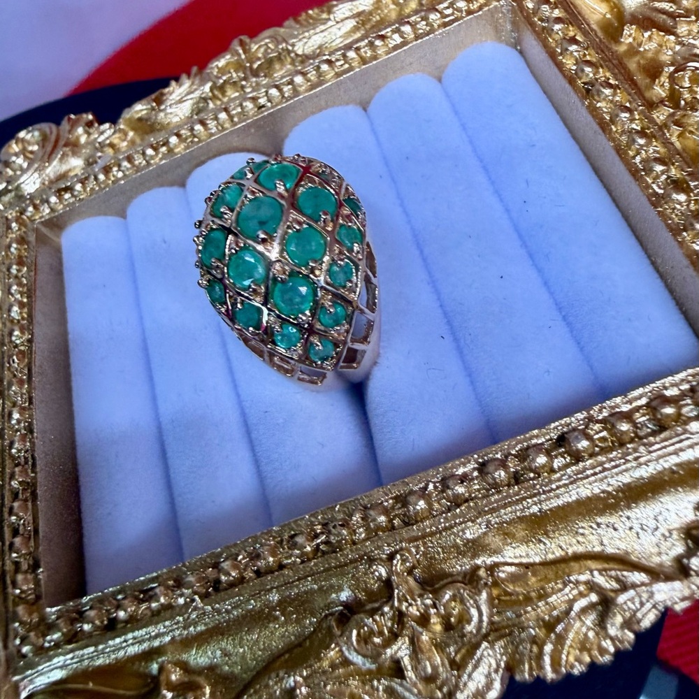 Ross-Simons Sterling silver Dome Ring with emerald Green Stones - Picture 2 of 10